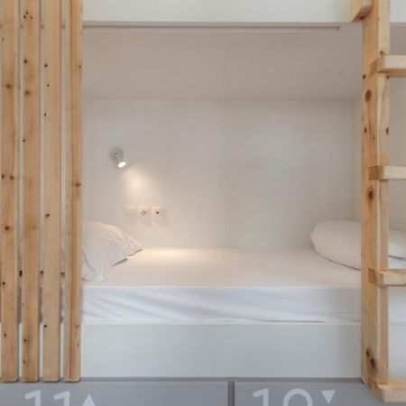 Bedspot Hostel Fira  Eksteriør bilde