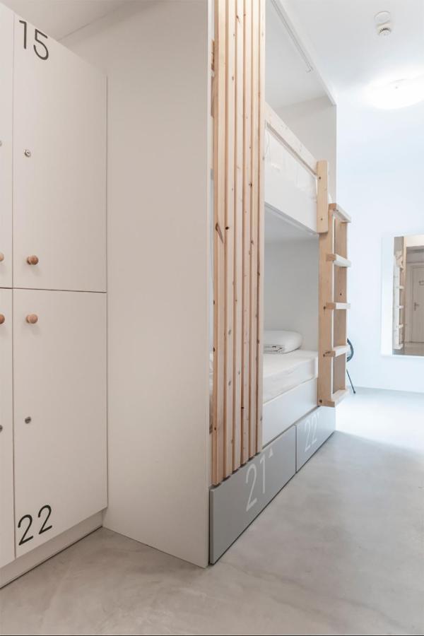 Bedspot Hostel Fira  Eksteriør bilde
