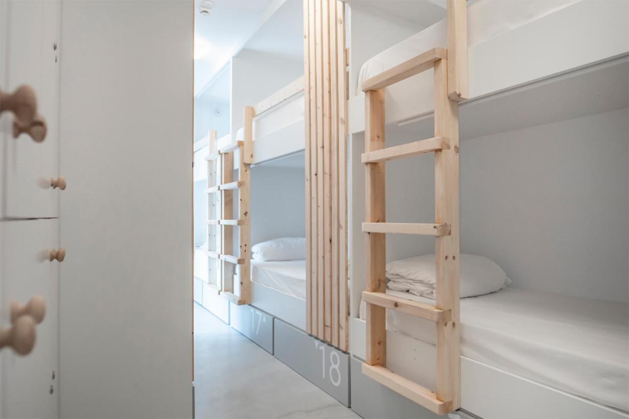 Bedspot Hostel Fira  Eksteriør bilde